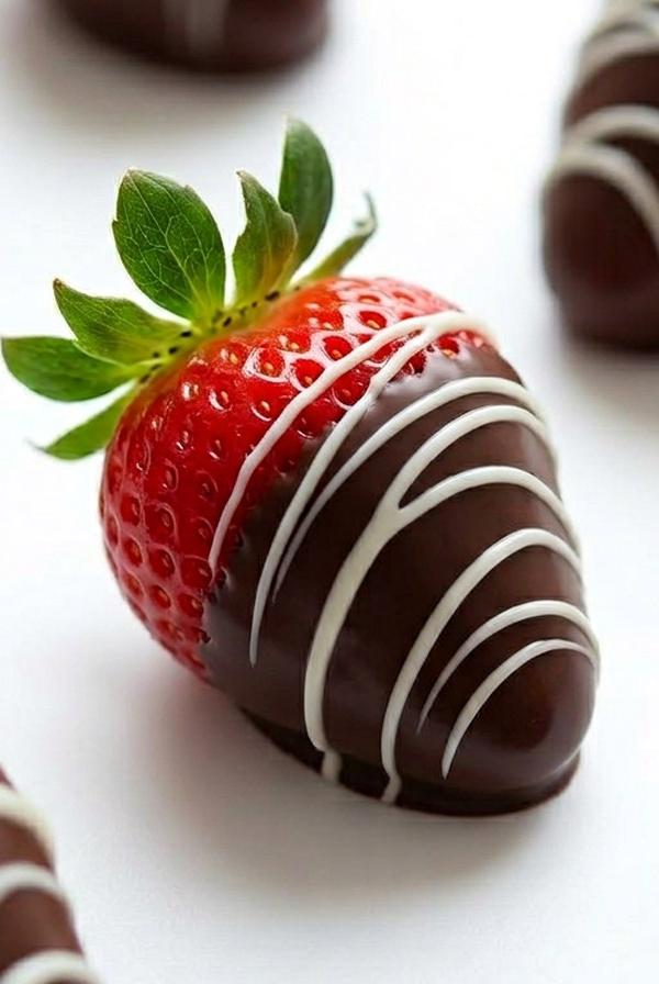 Chocolate Dipped Strawberries